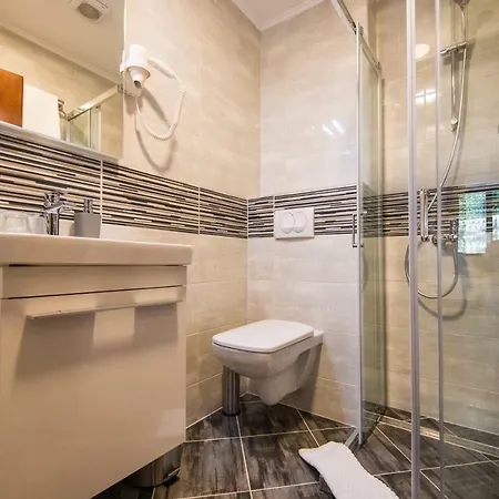 Gostinjska kuća Dard 3*